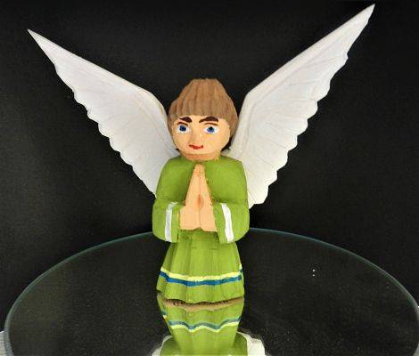 Angel figurine